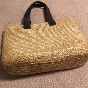Large Straw Beach Bag NWOT  **PLEASE READ